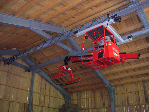 Fienile in ferro e legno